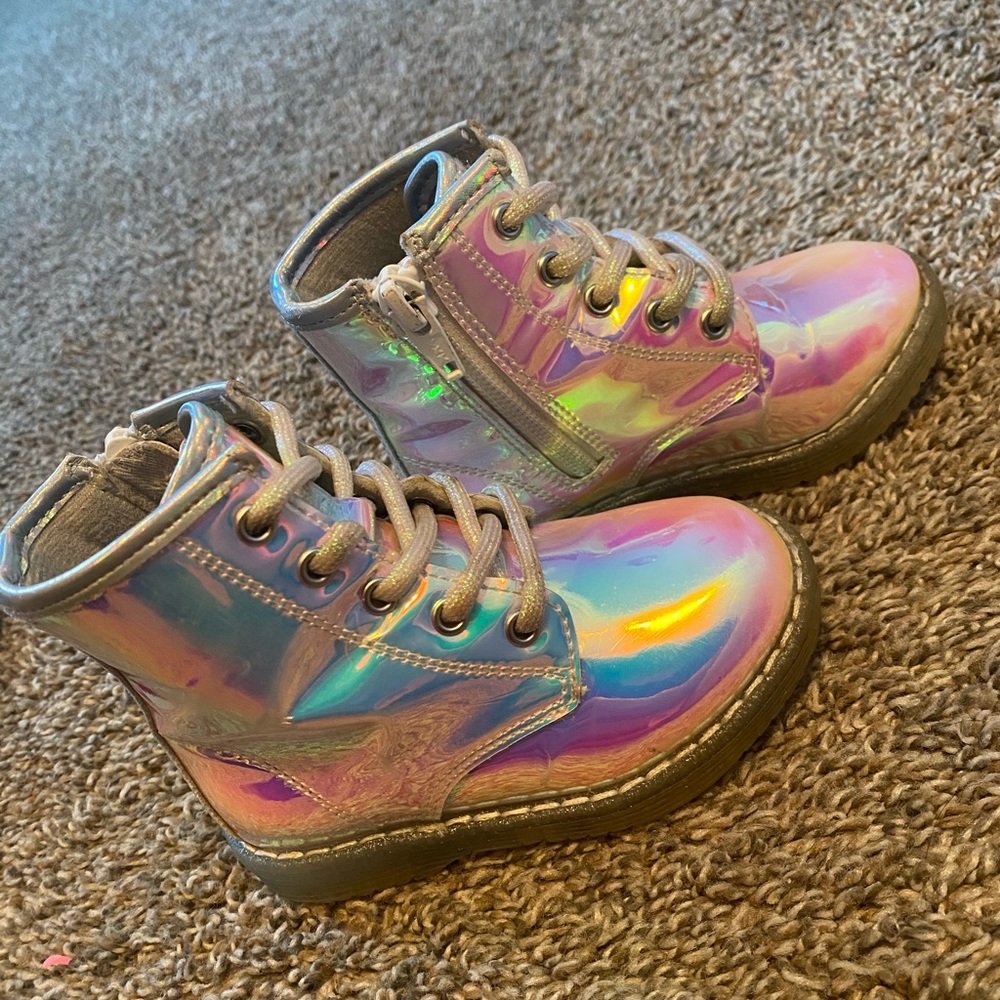 Combat boots